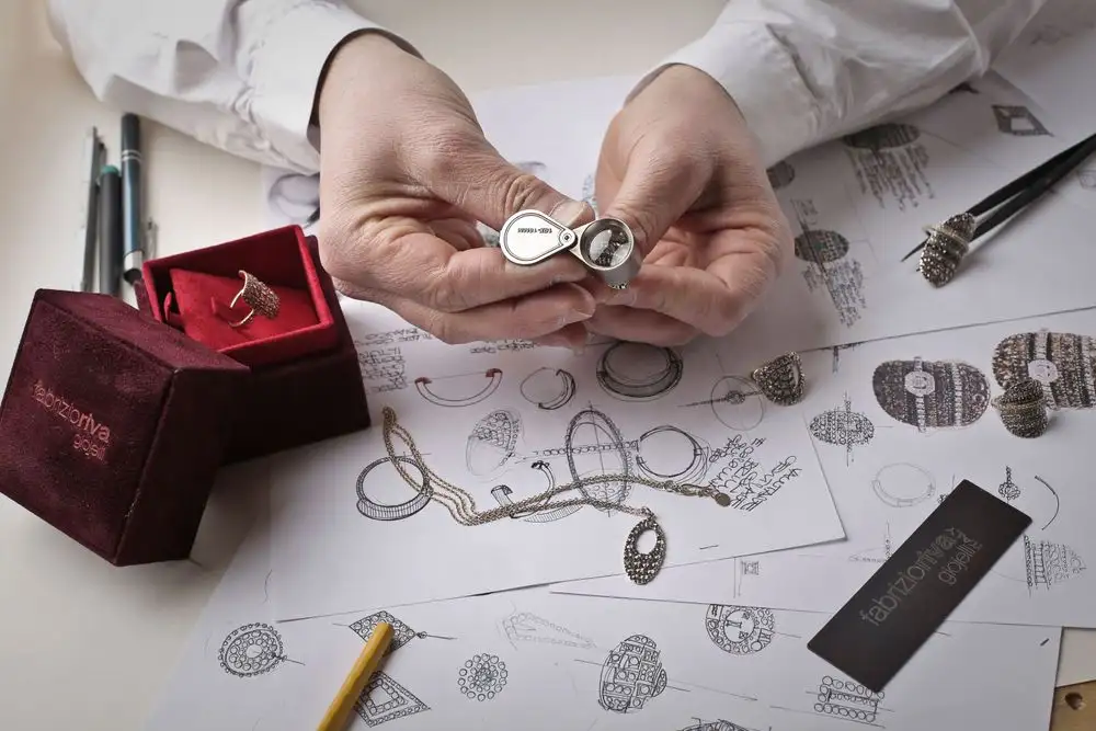 Loupe inspection of a diamond